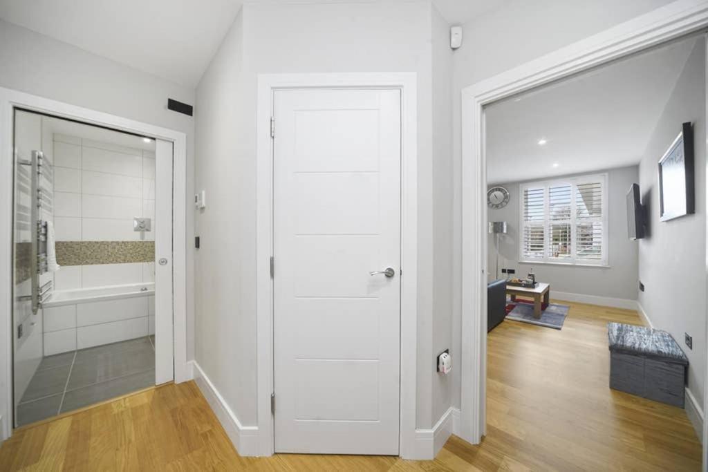 Flat 3 Bridge House Διαμέρισμα Staines-upon-Thames Εξωτερικό φωτογραφία