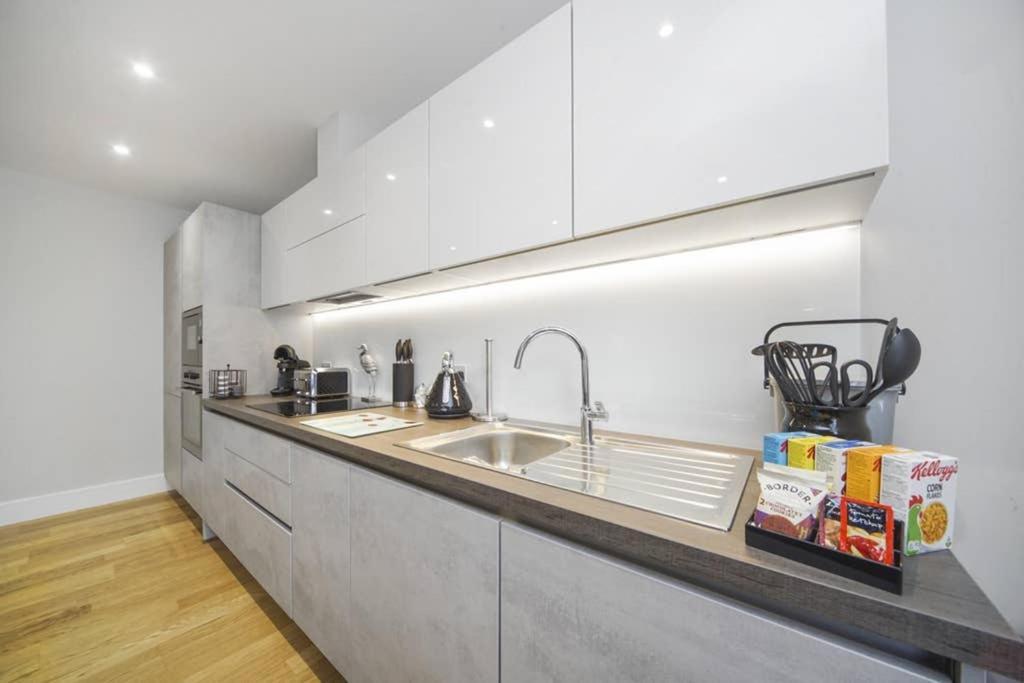 Flat 3 Bridge House Διαμέρισμα Staines-upon-Thames Εξωτερικό φωτογραφία