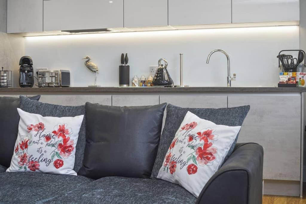 Flat 3 Bridge House Διαμέρισμα Staines-upon-Thames Εξωτερικό φωτογραφία