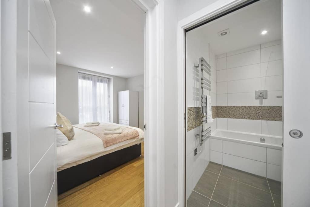 Flat 3 Bridge House Διαμέρισμα Staines-upon-Thames Εξωτερικό φωτογραφία